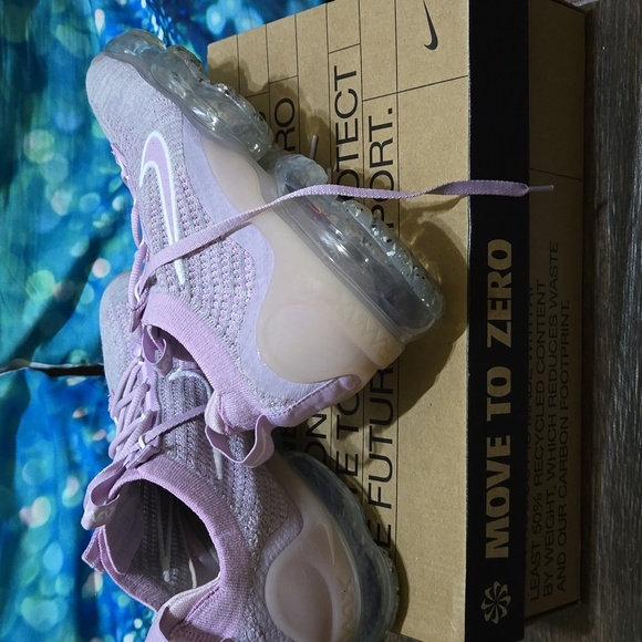 Nike Air VaporMax Women 9.5 Lavender - Picture 3 of 7